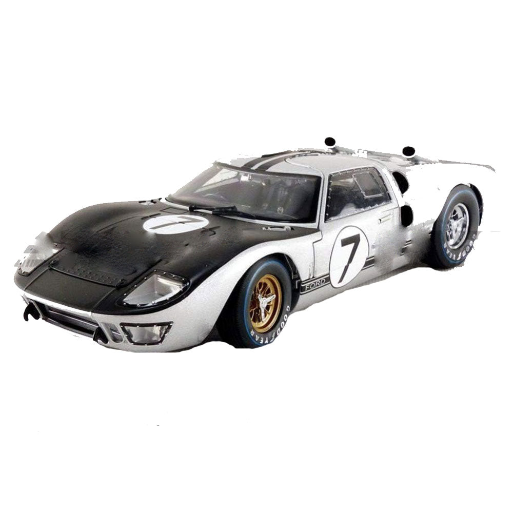 1966 Ford GT40 MKII 1:18モデルカー